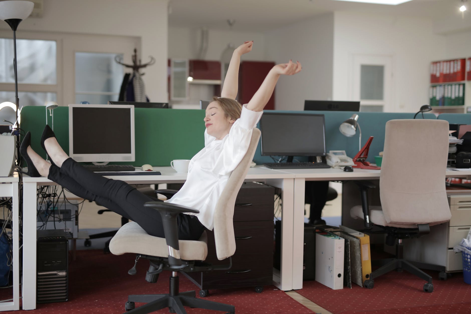 5 Tips for Improved Posture & Circulation During Your Workday